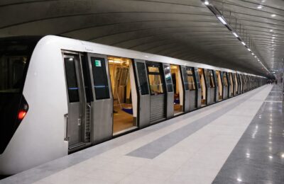 Metrorex introduce un abonament săptămânal de 100 de lei la parcarea Străulești
