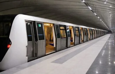Metrorex introduce un abonament săptămânal de 100 de lei la parcarea Străulești