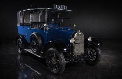 Cinci mașini de colecție fabricate între 1886 și 1932 vor fi expuse gratuit în București