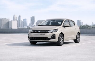 Dacia Sandero Stepway primește motorizarea hibridă de 155 CP și cutie automată