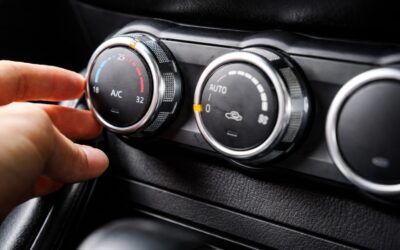 Metoda corectă pentru a răci rapid o mașină încinsă de soare