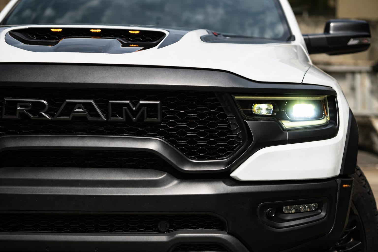 Ram elimină sistemul mild-hybrid eTorque de pe motorul V8 Hemi de 5.7 litri