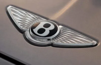 Bentley renunță la obiectivul electric din 2030 și păstrează modelele plug-in hybrid