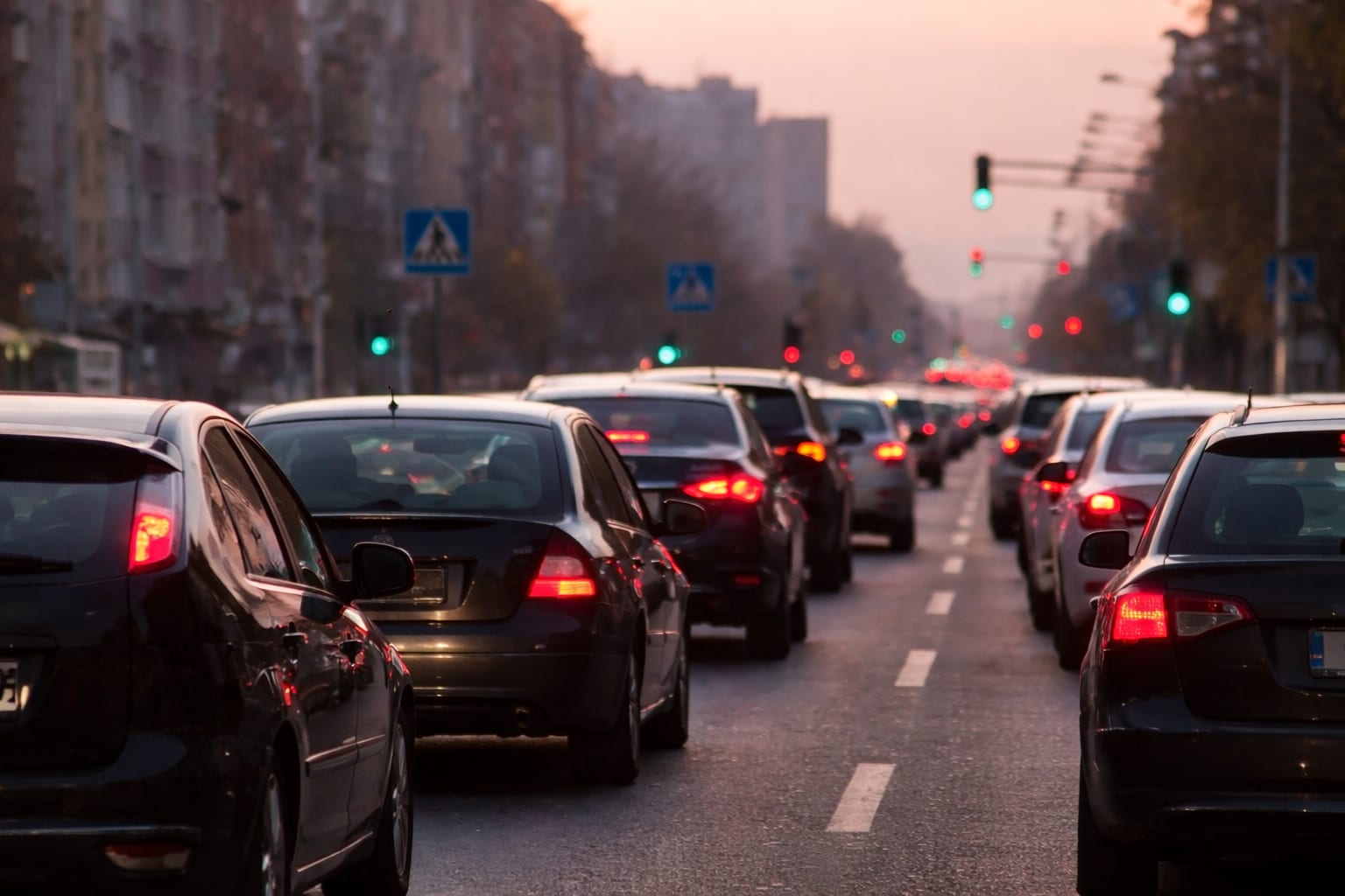 La Brașov, trusa și extinctorul expirate pot aduce aceeași amendă ca lipsa lor