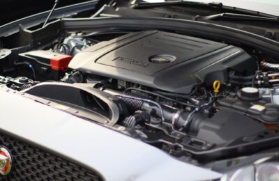 Mitsubishi 8A80 a fost primul V8 pe benzină cu injecție directă vândut în serie. Pe ce modele a ajuns