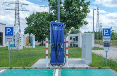 Vânzările de mașini electrice au crescut cu 45% în UE în primele opt luni din 2026